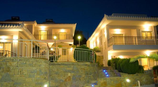 Vereniki Apartments Finikounta Exterior foto